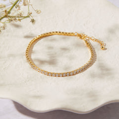 Tennis Bracelet in Gold